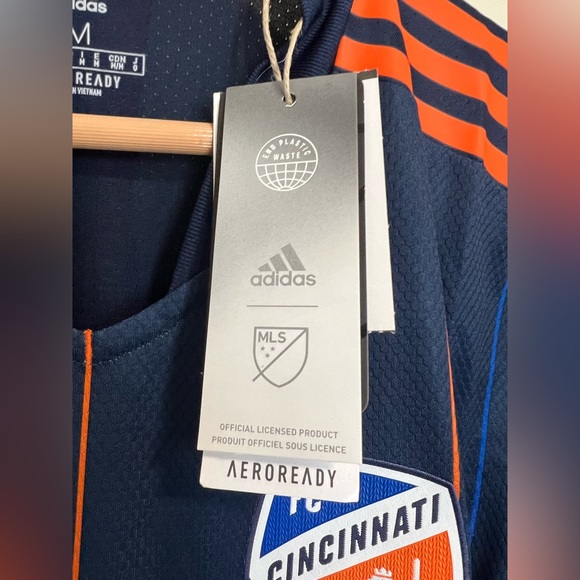 FC Cincinnati MLS Official Soccer Jersey - Picture 4 of 12